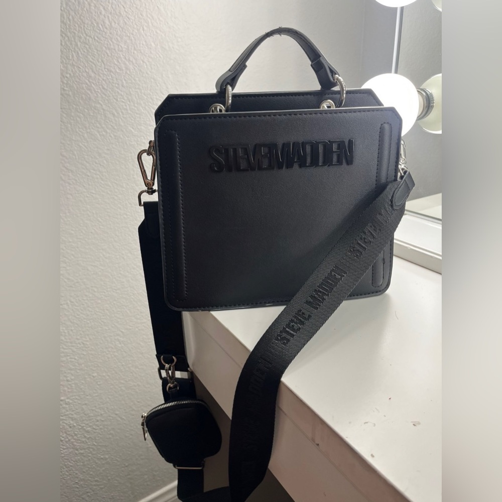 Steve Madden Tote bag